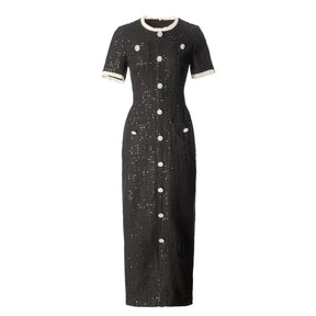 Vestido Preto Elegante com Pedrarias Bordadas à Mão e Cintura Marcada