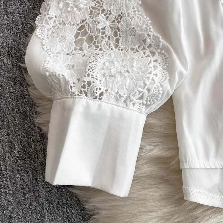 Conjunto bordado delicado - Calça e camisa