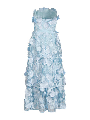 Vestido em Camadas de Alta Alfaiataria com Aplique Chic e Cintura Alta