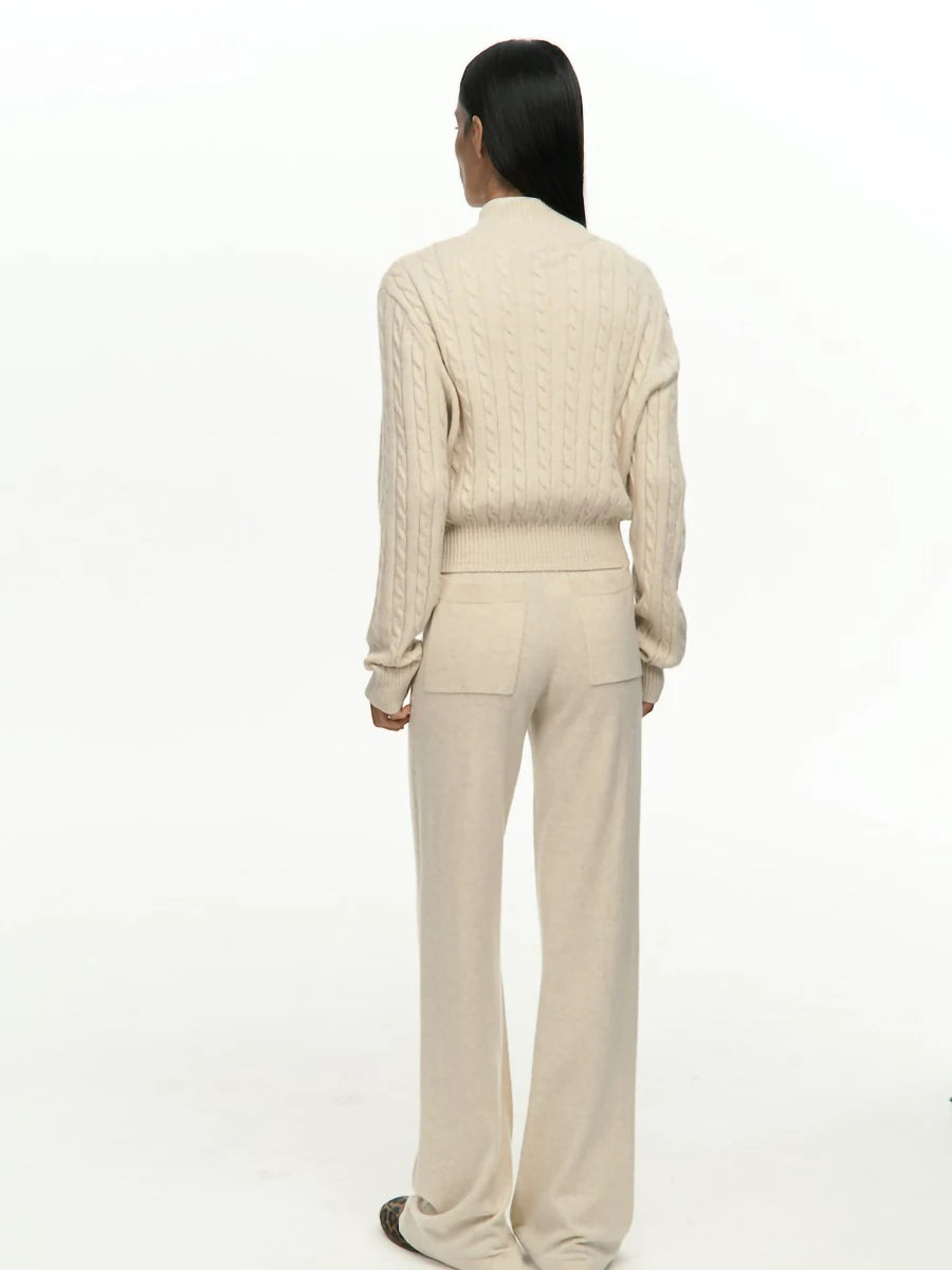 Conjunto de Mangas Longas e Calça Fluida Minimalista