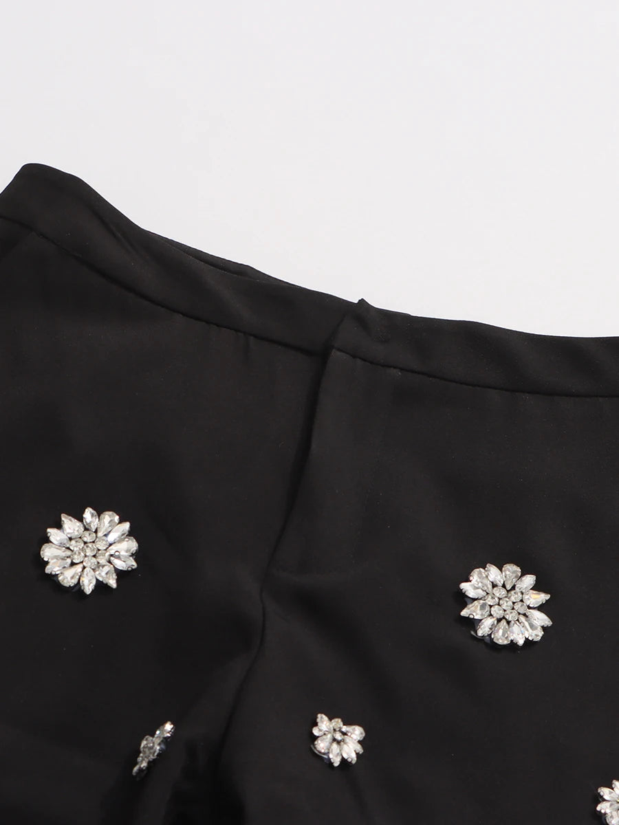 Conjunto de Alfaiataria Escultural com Blazer e Calça com Cristais