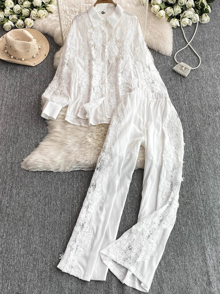 Conjunto bordado delicado - Calça e camisa