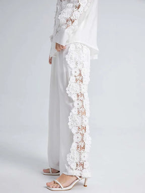 Conjunto bordado delicado - Calça e camisa