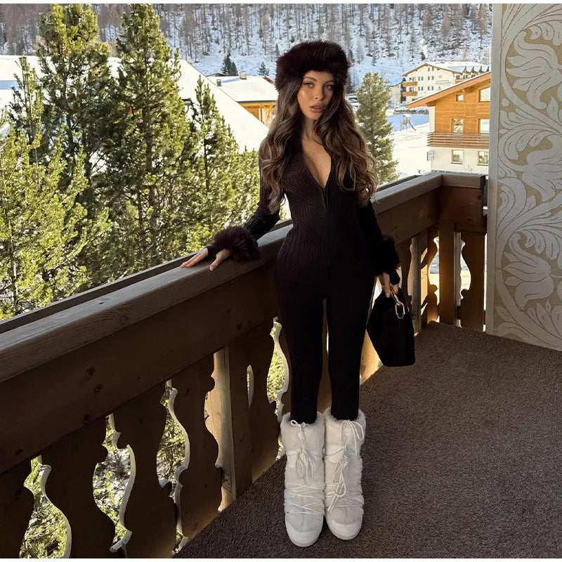 Macacão em Tricô com Manga em Pele e Zíper Frontal