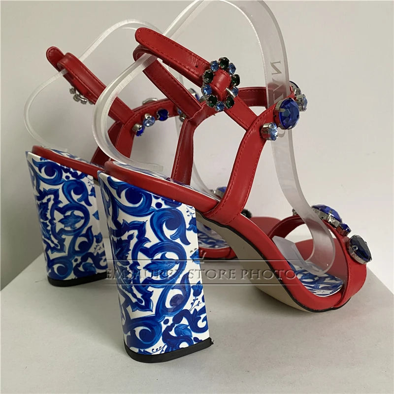 Sandália Luxuosa Diamond Crystal – Estampa Azul e Branco