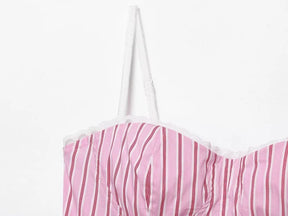 Conjunto Listrado com Top Laço e Calça de Alfaiataria – Elegância Leve para o Verão