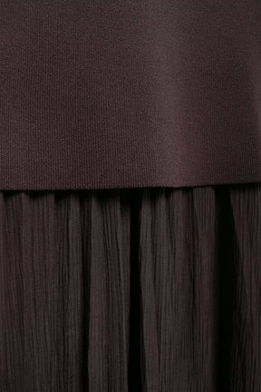 Conjunto – Toque Retrô Elegante, Blusa Tricotada Sem Mangas + Saia Longa Moderna