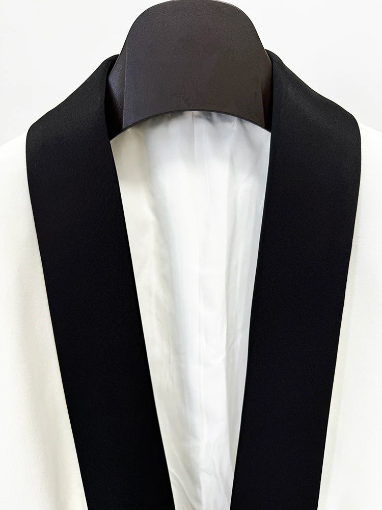 Blazer de Alfaiataria Escultural Bicolor com Gola Xale