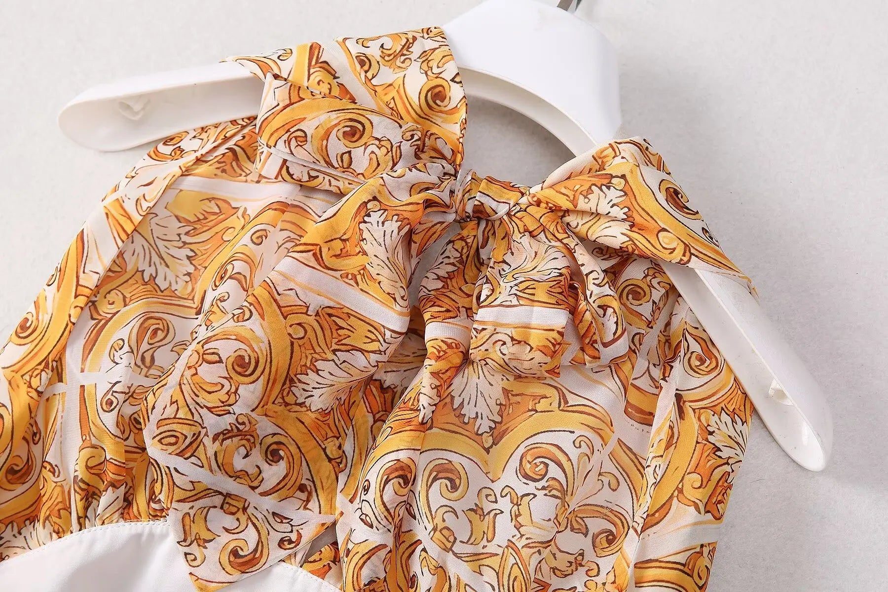 Vestido Midi Luxo – Elegante e Sofisticado