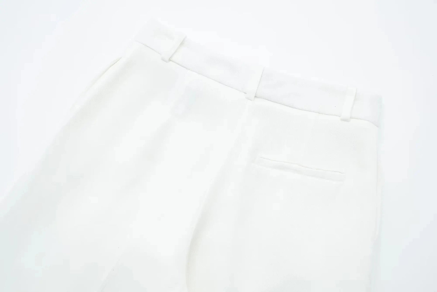 Conjunto Colete Halter Sem Mangas com Bolsos + Calça Pantalona Cintura Alta, Look Executivo Moderno
