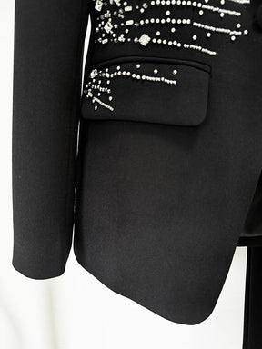 Conjunto  Detalhes em Pedrarias - Blazer de Botão Único e Calça Reta – Elegância