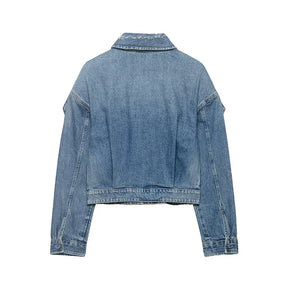 Jaqueta Curta Escultural em Denim com Silhueta Ampla e Fechamento em Zíper