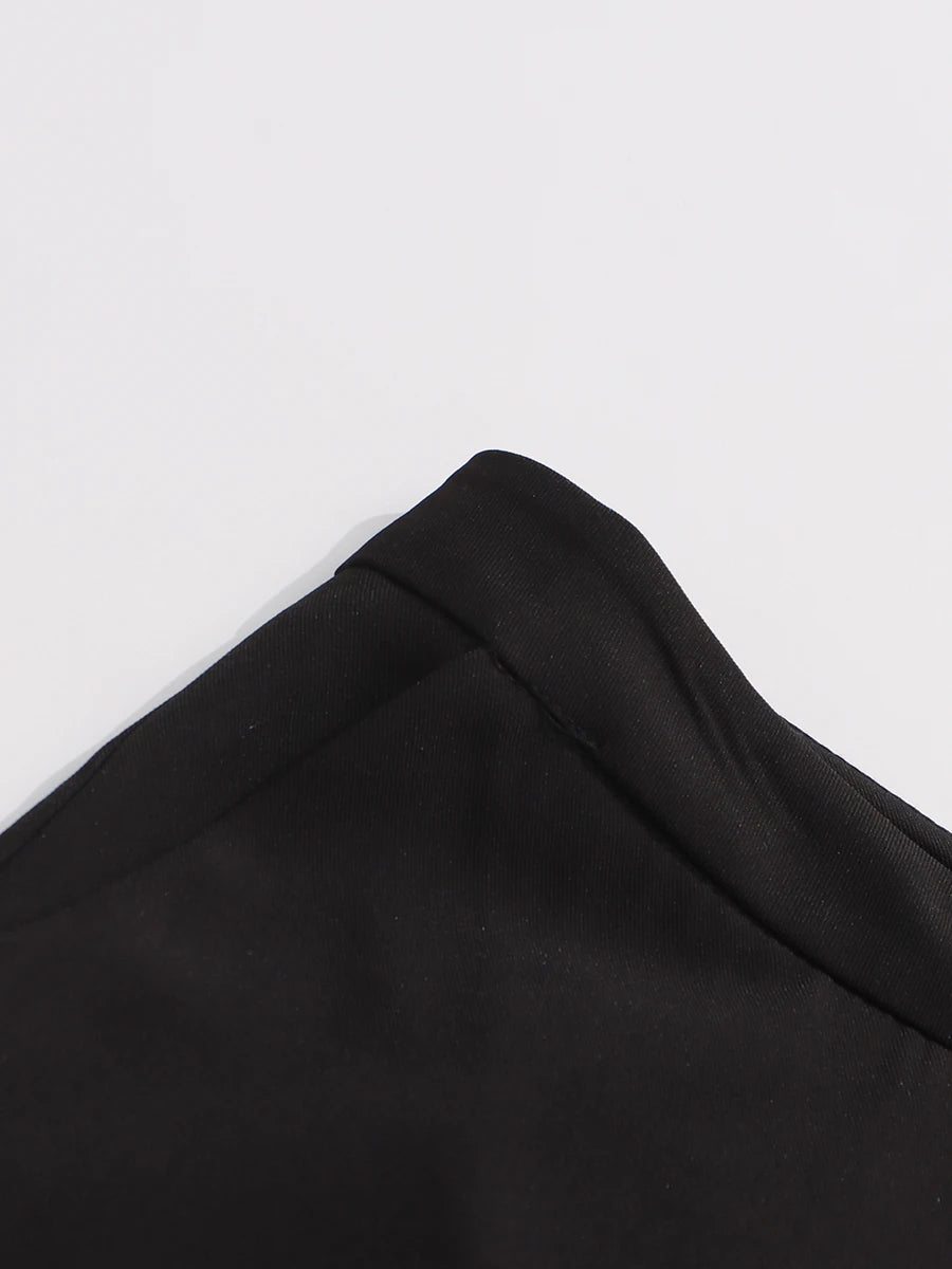 Conjunto de Alfaiataria Escultural com Blazer e Calça com Cristais