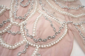 Vestido Longo - Luxo, com Bordado Feito à Mão e Saia em Camadas de Tule