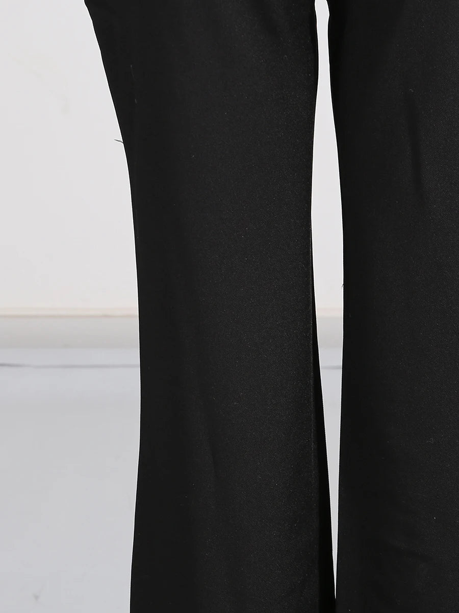 Conjunto de Alfaiataria Escultural com Blazer e Calça com Cristais