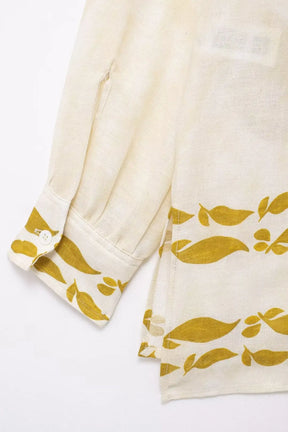 Conjunto Casual 2 Peças: Blusa Bege de Manga Longa com Gola Lapela + Shorts com Cintura Elástica e Faixa