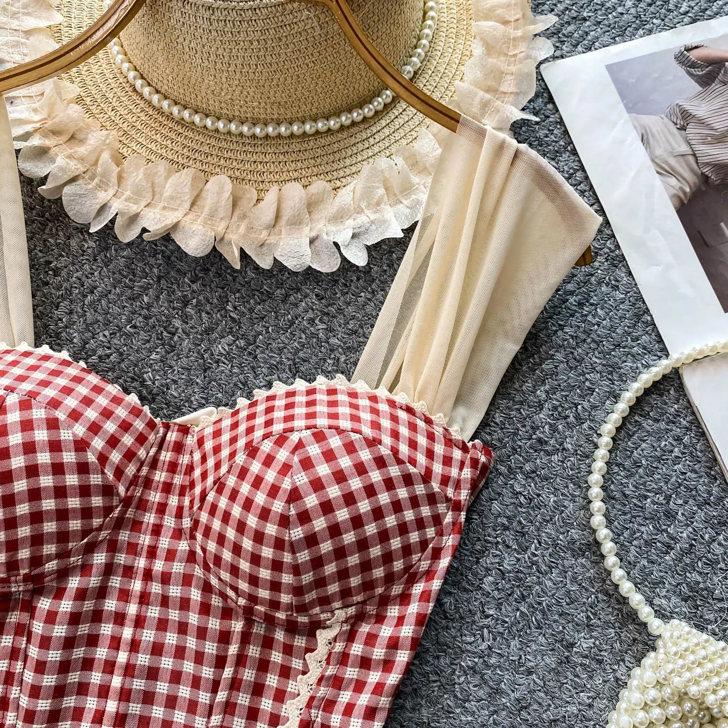 Top de Alças Estampado com Detalhes em Renda