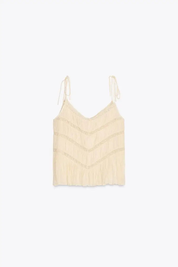 Blusa de Alças Finas com Caimento Reto e Acabamento Delicado – Leve, Moderna e Versátil