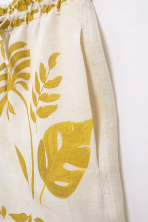 Conjunto Casual 2 Peças: Blusa Bege de Manga Longa com Gola Lapela + Shorts com Cintura Elástica e Faixa