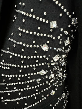 Conjunto  Detalhes em Pedrarias - Blazer de Botão Único e Calça Reta – Elegância