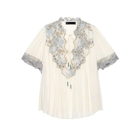 Blusa Fluida com Detalhes em Renda Floral e Decote em V