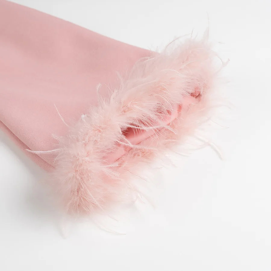 Casaco Longo Clássico: Elegância em Lã e Modelagem Ajustada