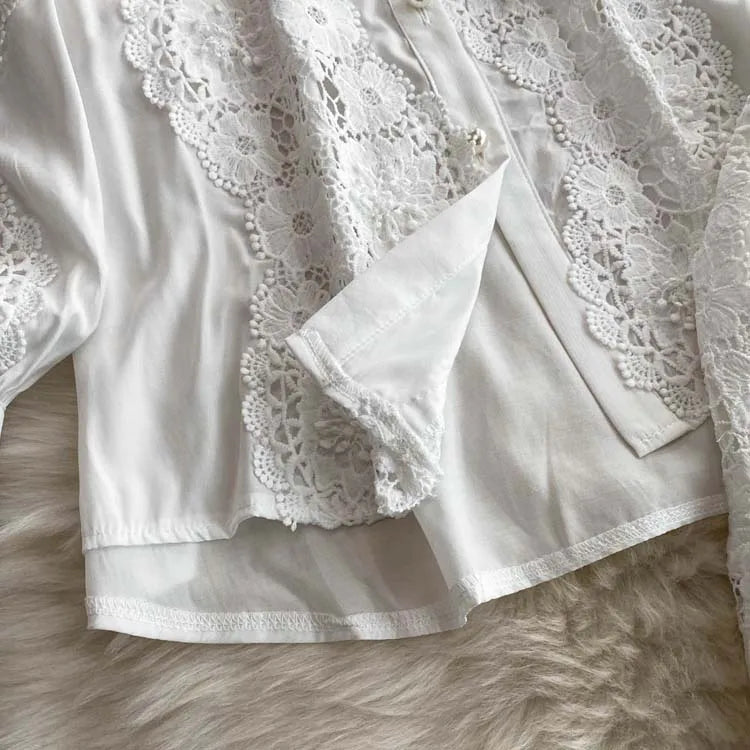 Conjunto bordado delicado - Calça e camisa