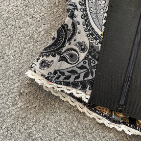Top de Alças Estampado com Detalhes em Renda