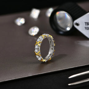 Anel Cravejado com Zircônias e Prata S925 – Elegância e Sofisticação