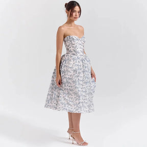 Vestido Tomara que Caia de Comprimento Médio com Silhueta Elegante e Toque Sofisticado