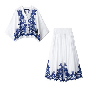 Conjunto Elegante – Camisa Bordada E Saia Plissada