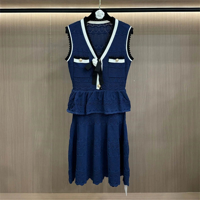 Vestido Míni de Alfaiataria Detalhe de Laço