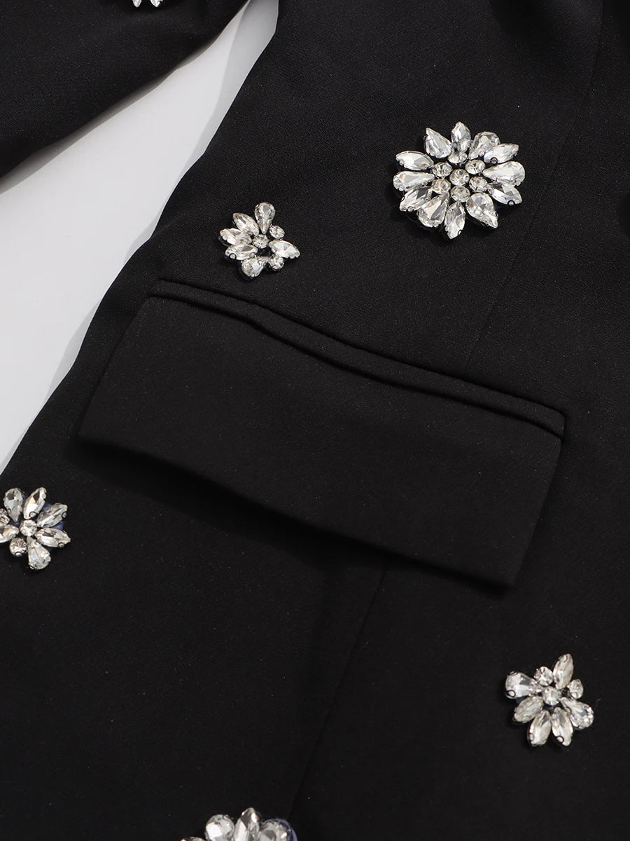 Conjunto de Alfaiataria Escultural com Blazer e Calça com Cristais