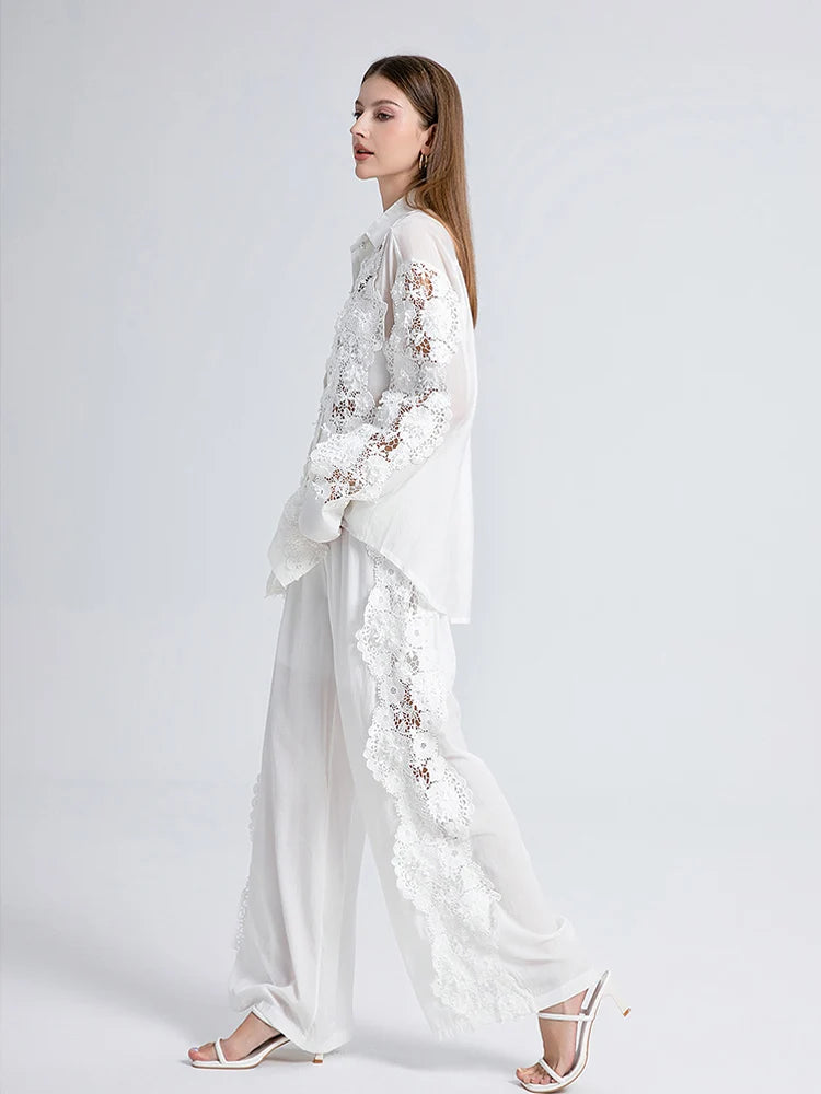 Conjunto bordado delicado - Calça e camisa