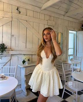 Vestido Prairie Chic – Floral Bordado, Mini, Verão