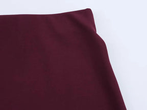 Conjunto Assimétrico Retrô Chic com Top de Amarração e Saia Midi com Fenda – Elegância de Verão em Silhueta Esculpida