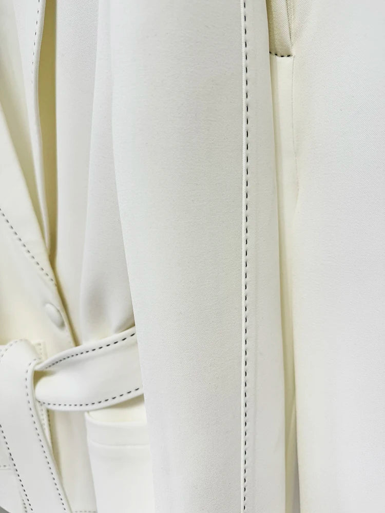 Conjunto de Alfaiataria: Blazer Acinturado com Cinto e Calça Reta