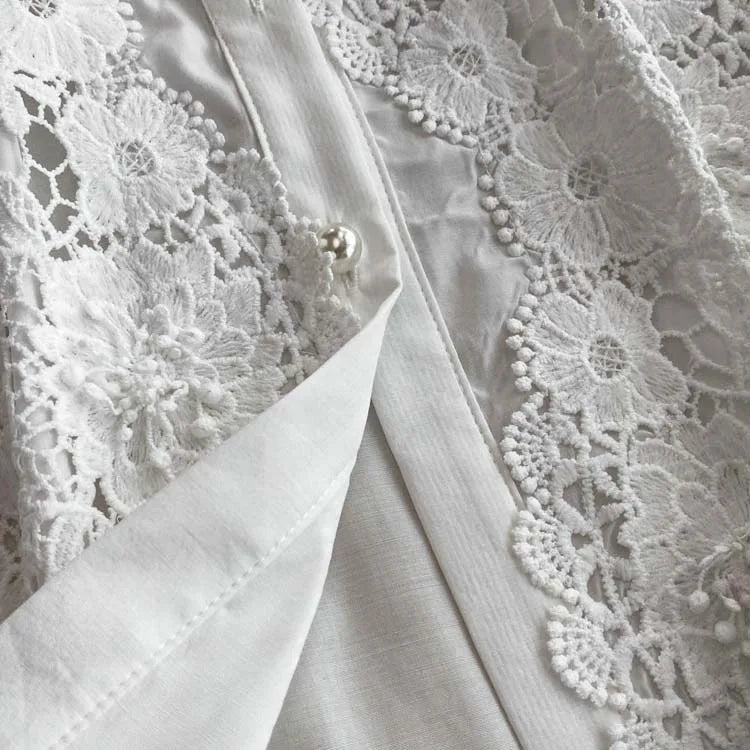 Conjunto bordado delicado - Calça e camisa