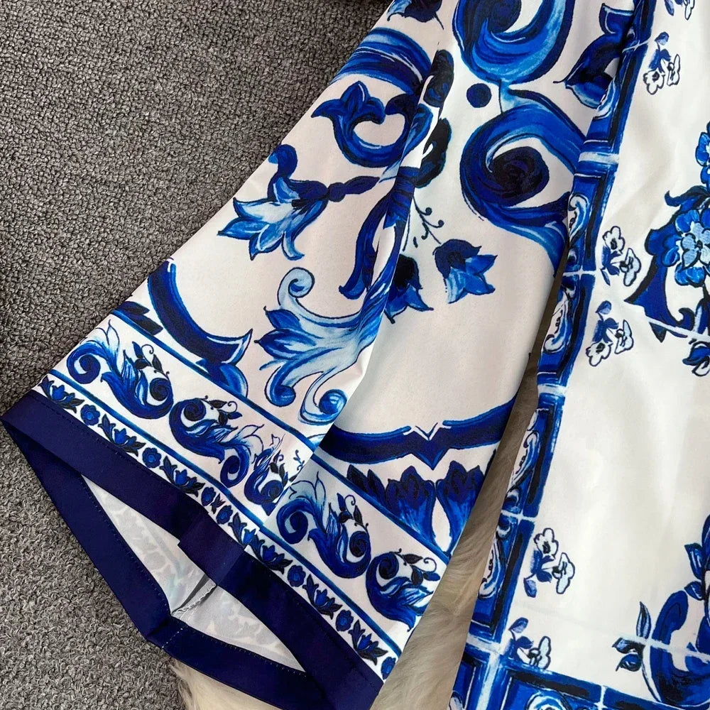 Conjunto Fashion Primavera - Camisa e Shorts com Estampa de Porcelana Azul e Branca