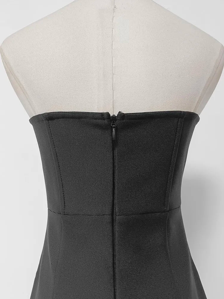 Vestido Bordado á Mão – Estilo e Elegância