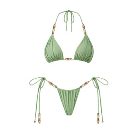 Conjunto de Biquíni com Aplicação de Pedrarias e Saia