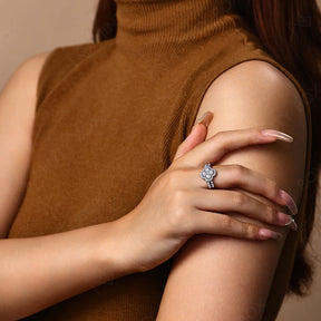 Anel Luxuoso com Moissanita –  Design Trevo de Quatro Folhas