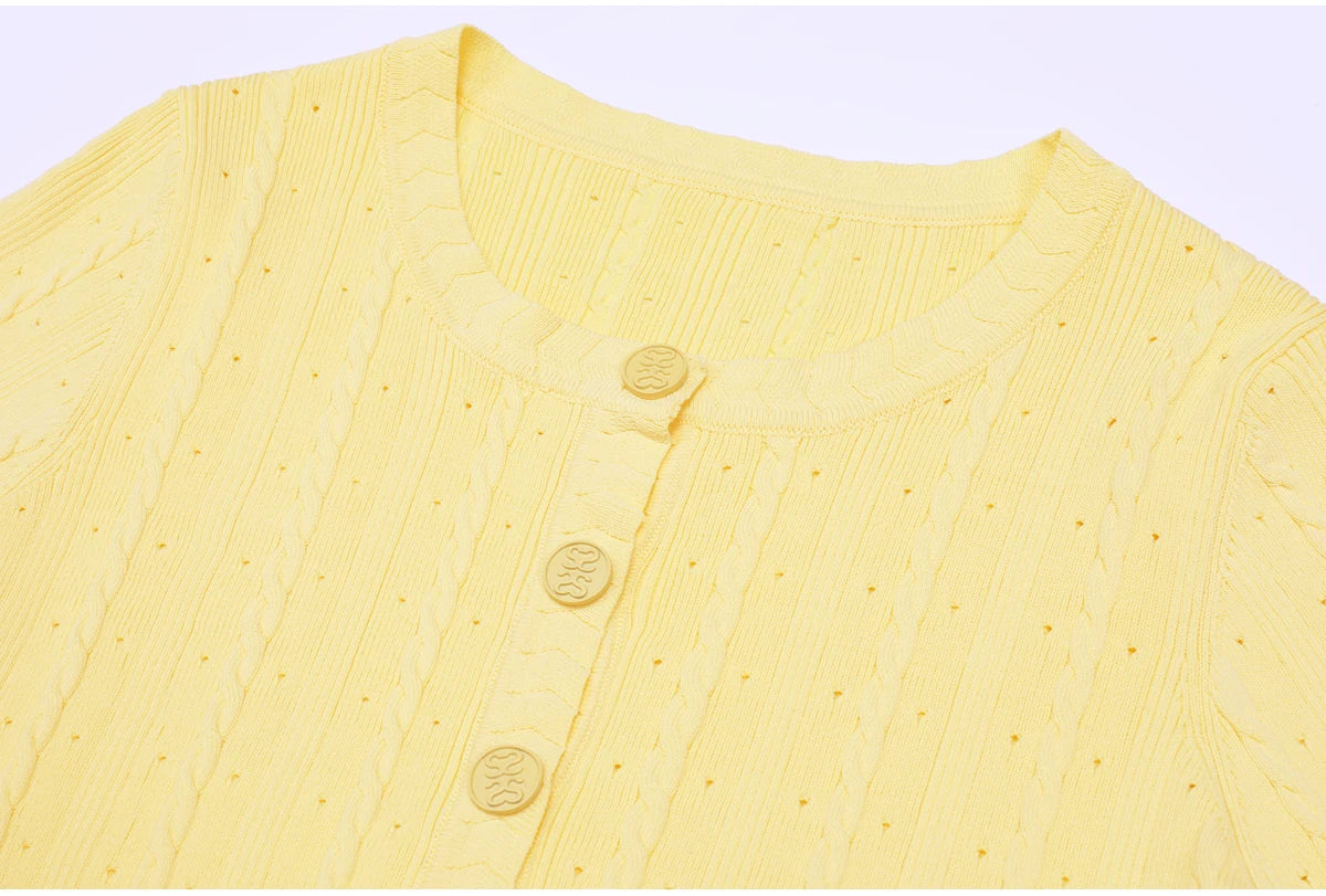 Conjunto Elegante em Tricot com Manga Curta e Saia