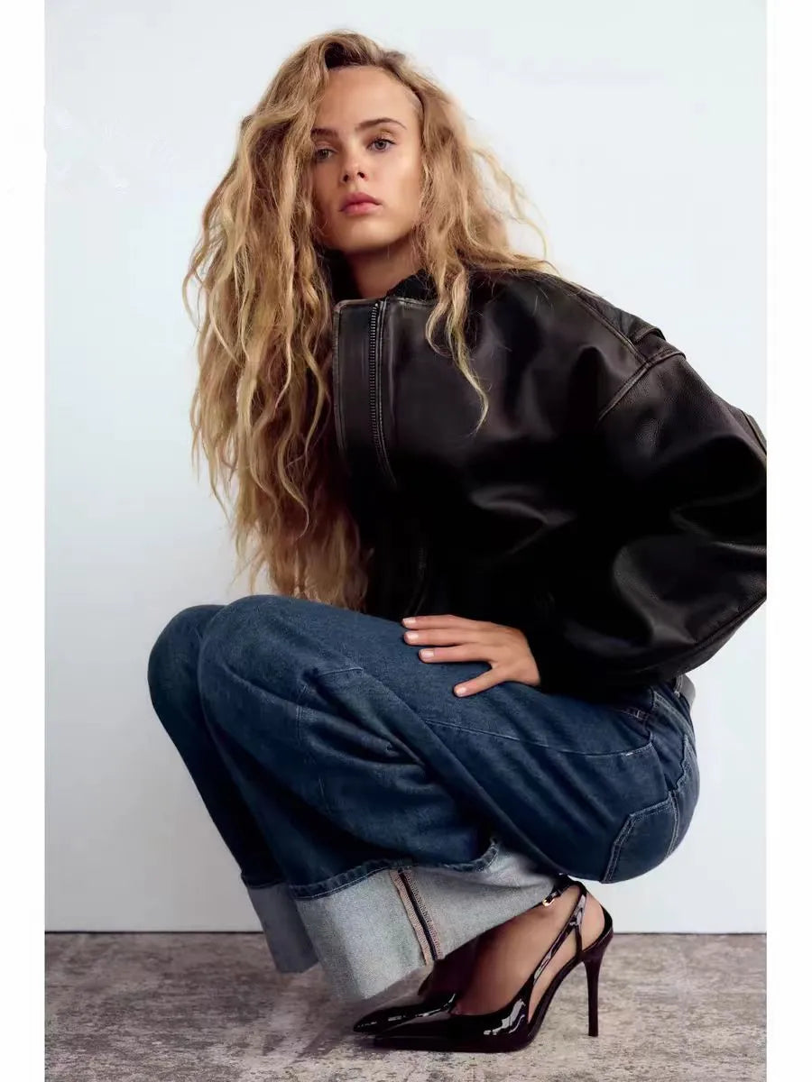 Sandália Elegância com Acabamento Envernizado e Salto Refinado