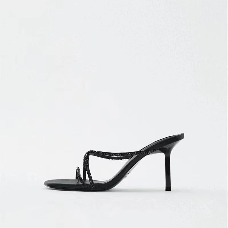 Sandália Feminina de Salto Fino com Cristais Bordados à Mão – Elegância Atemporal para Ocasiões Especiais