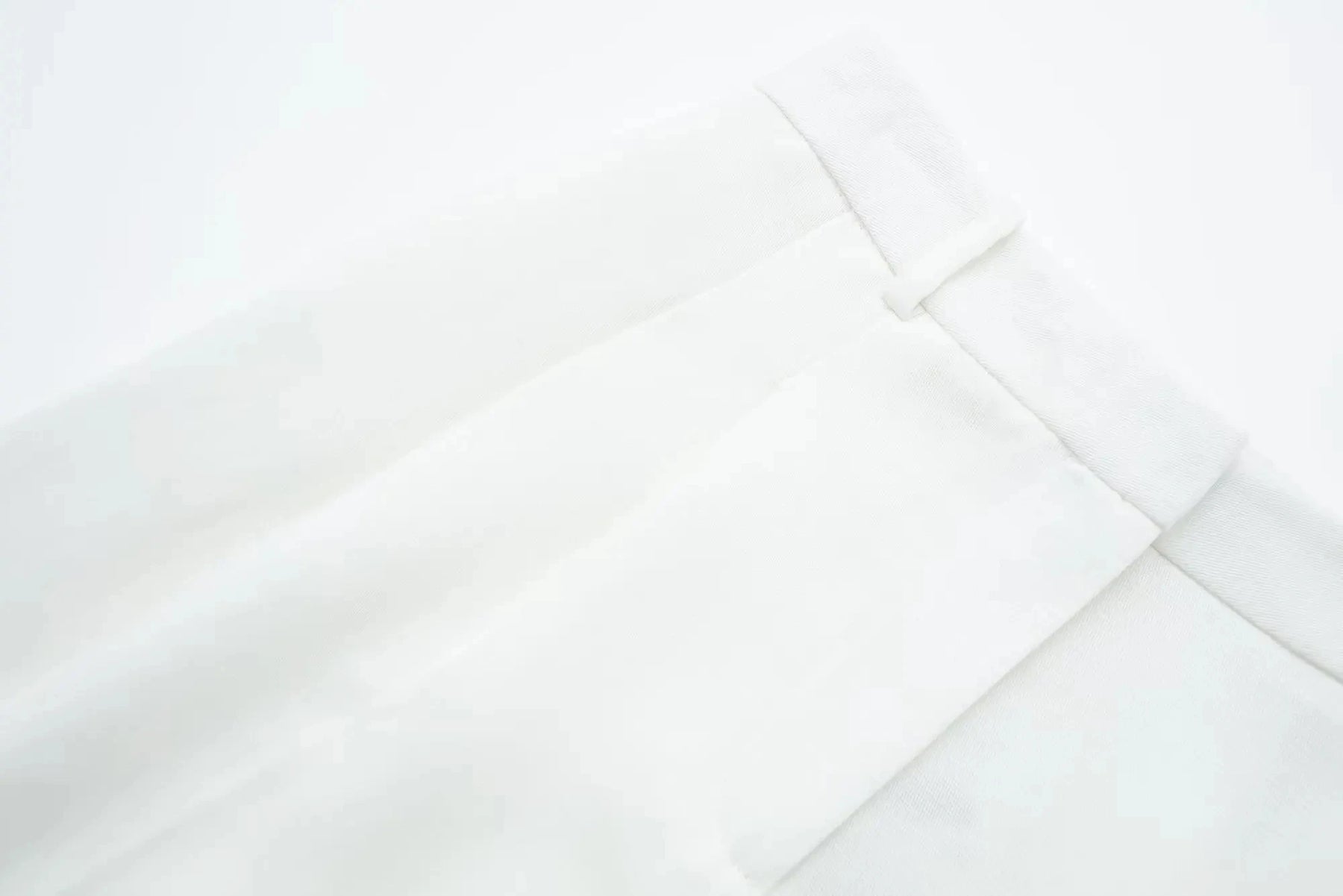 Conjunto Colete Halter Sem Mangas com Bolsos + Calça Pantalona Cintura Alta, Look Executivo Moderno