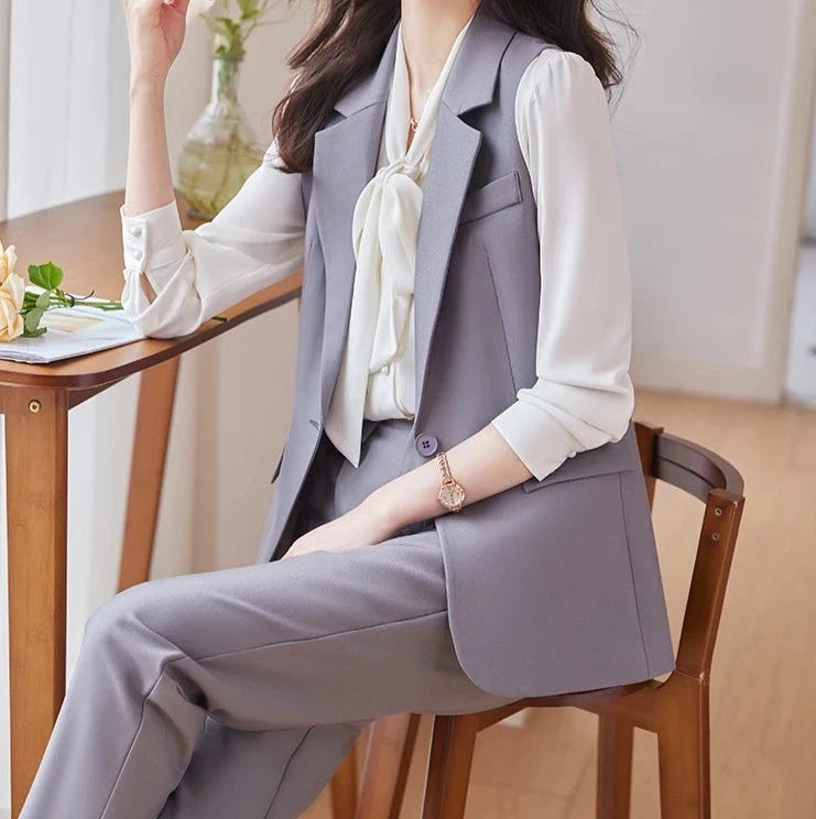 Conjunto Três Peças - Camisa, Colete e Blazer