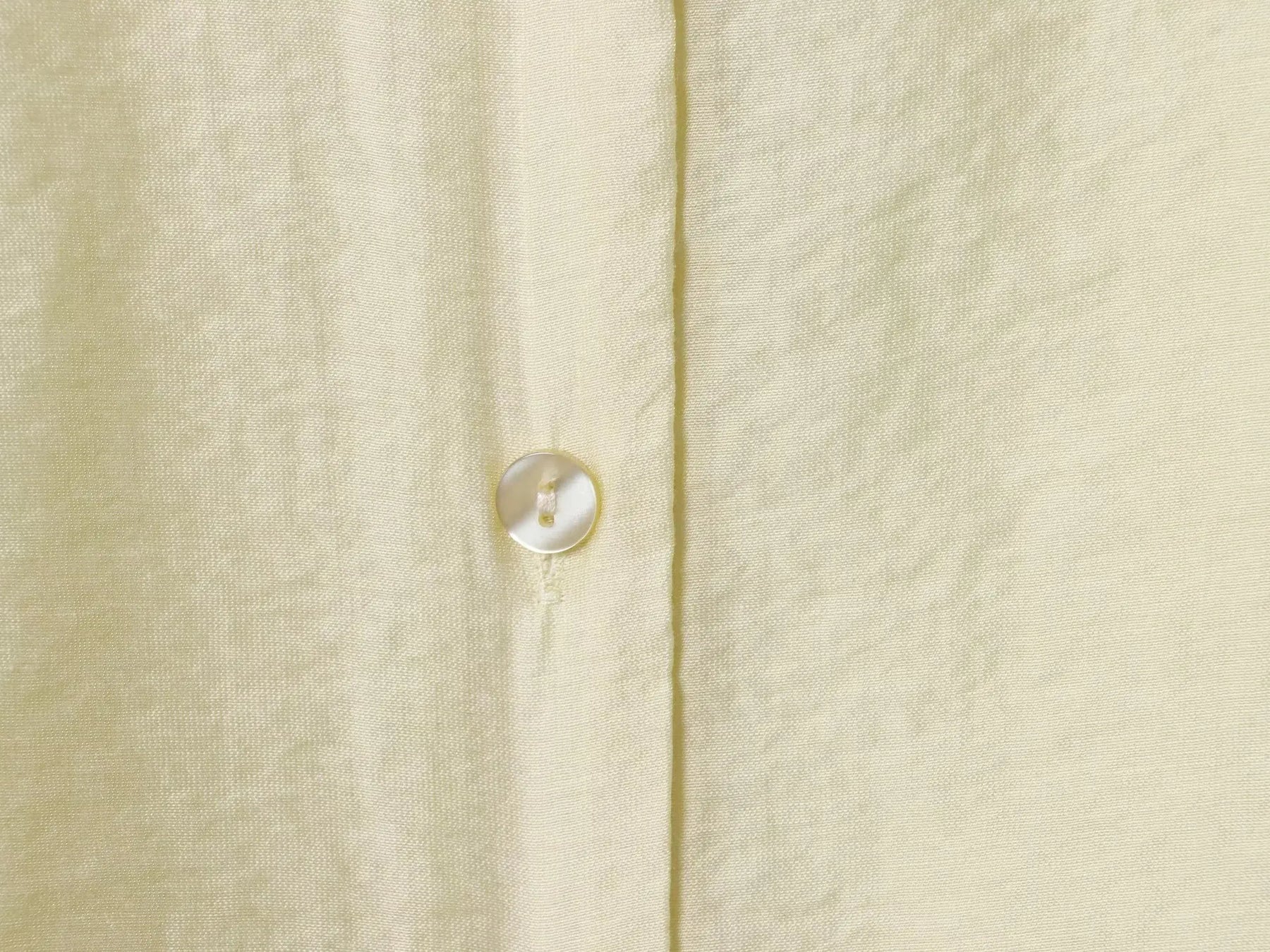 Camisa Elegante de Manga Longa – Modelagem Solta e Minimalista