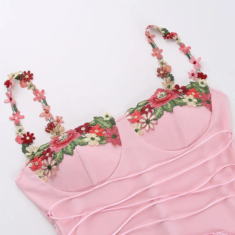 Vestido Longo Floral com Amarração e Modelagem Ajustada