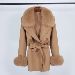 Casaco de Lã e Caxemira com Gola de Pele de Raposa